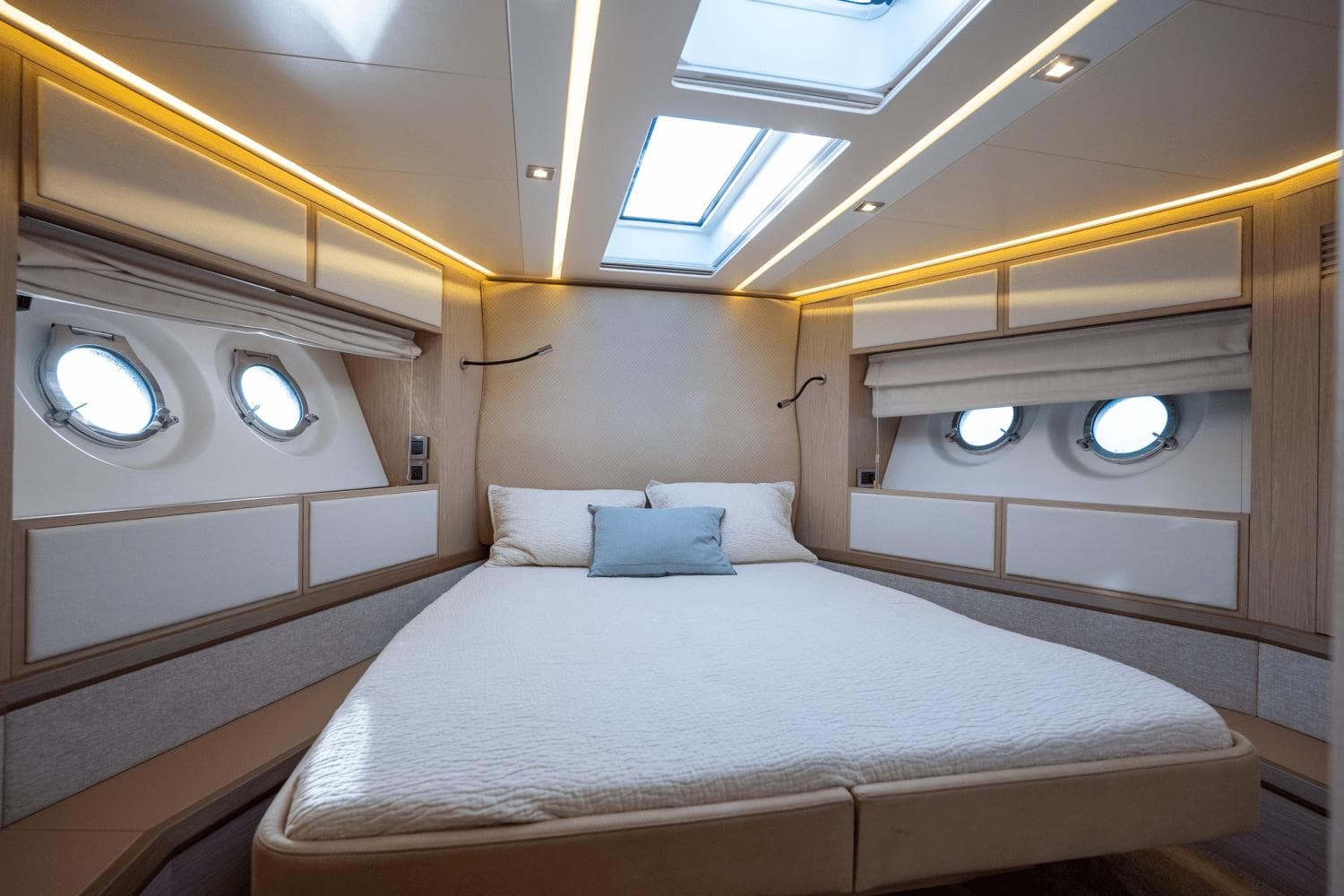 2019 Monte Carlo Yachts MC6 - 48