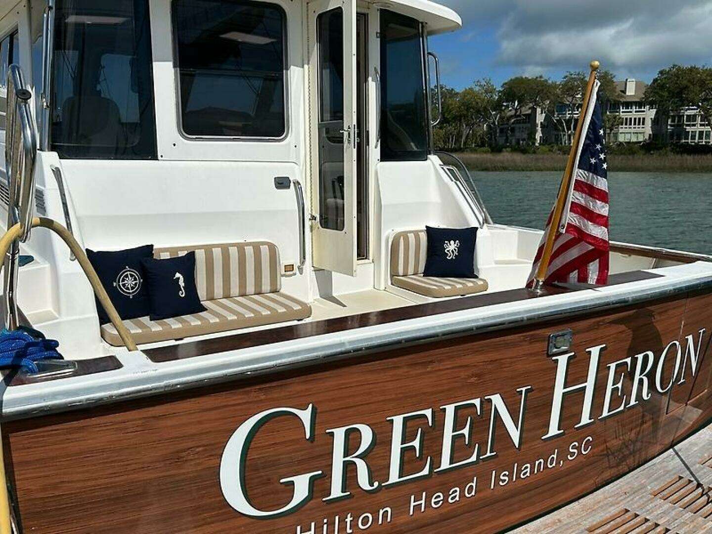 2004 Sabre 42 Express - Image 40