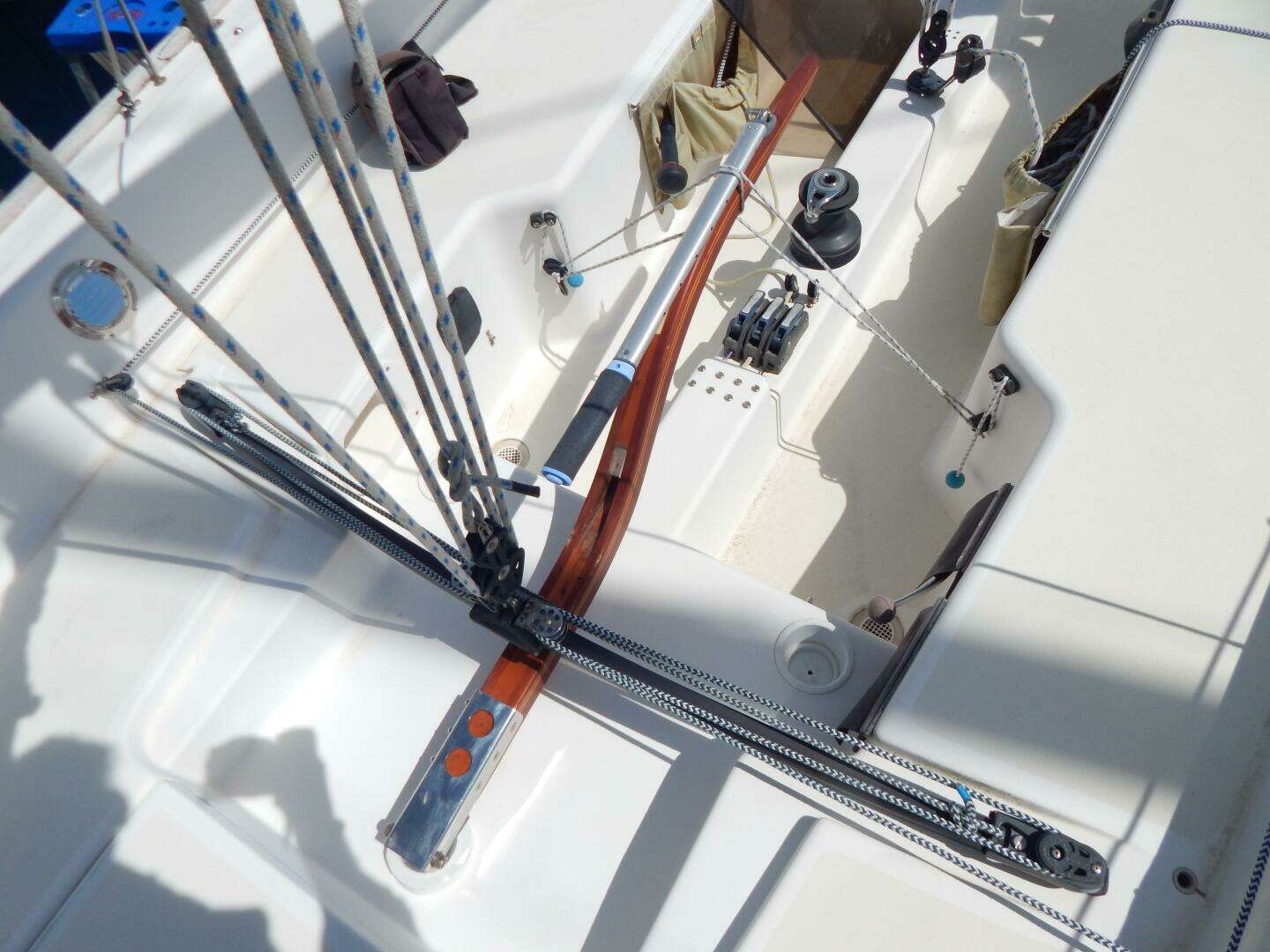 2008 e Sailing Yachts E33 - Image 8