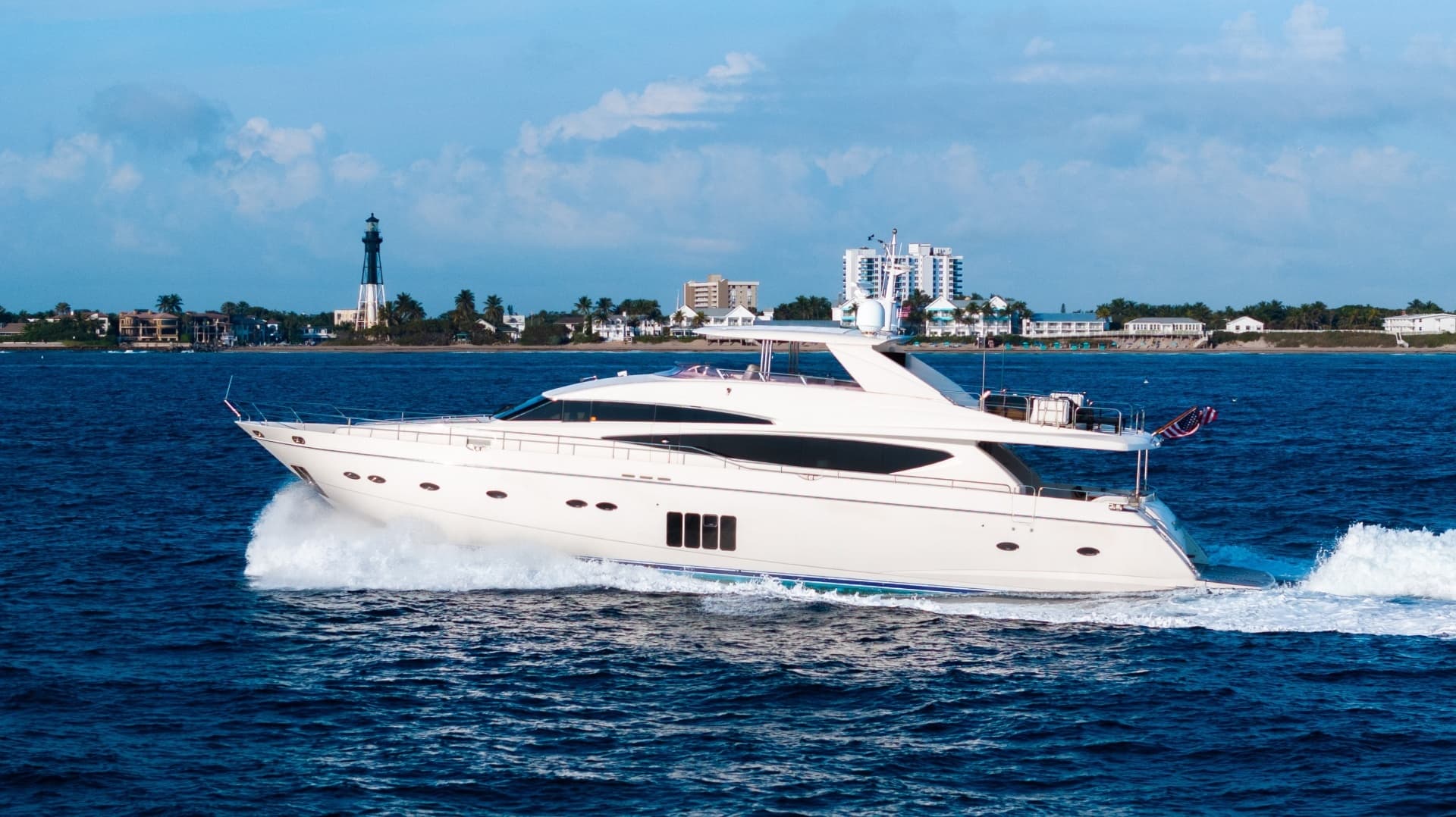 2010 Princess 95 M/Y - Image 3