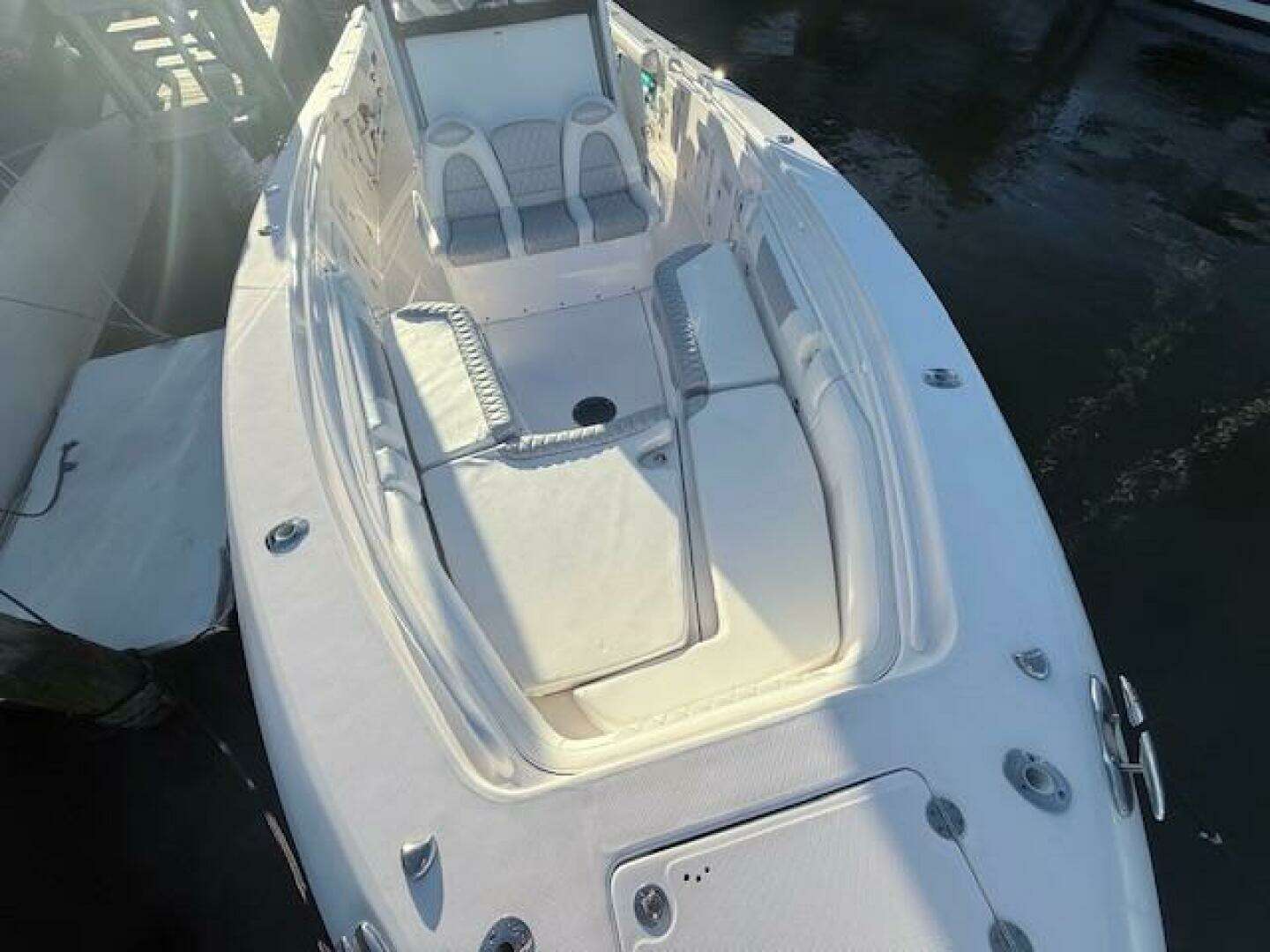 2014 Everglades 355 Center Console - Image 13
