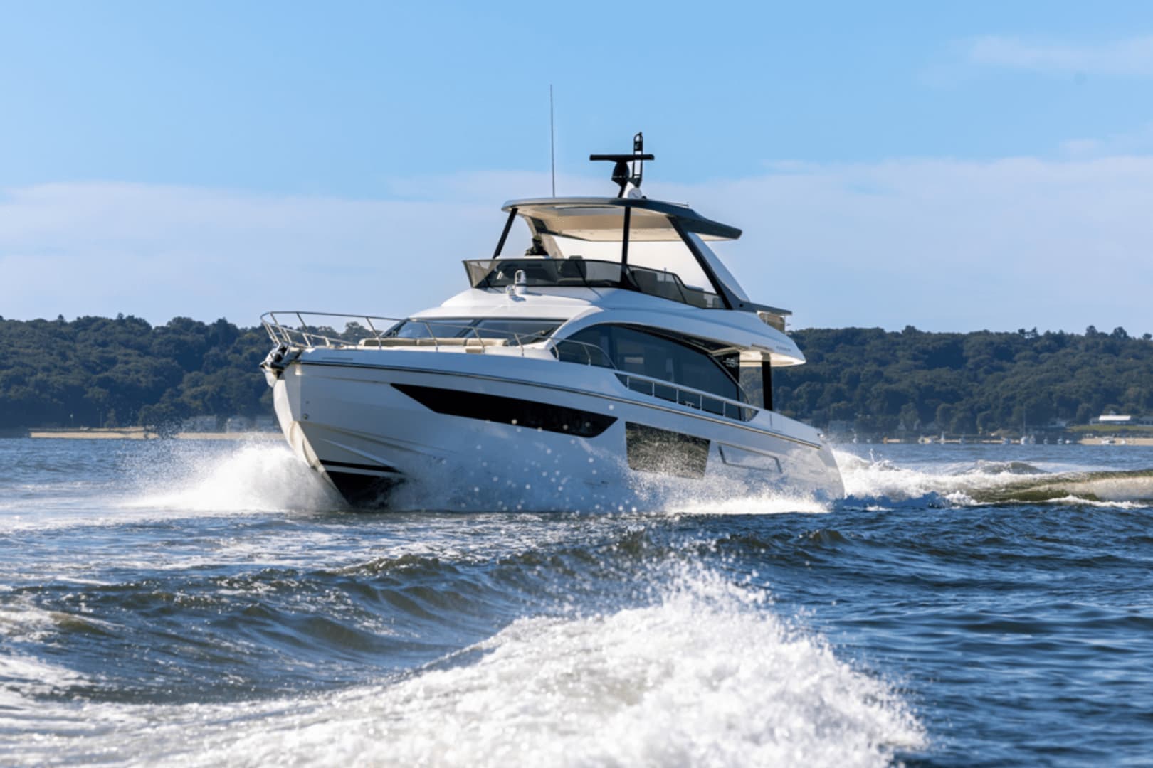 2025 Azimut Fly 68 - Image 9