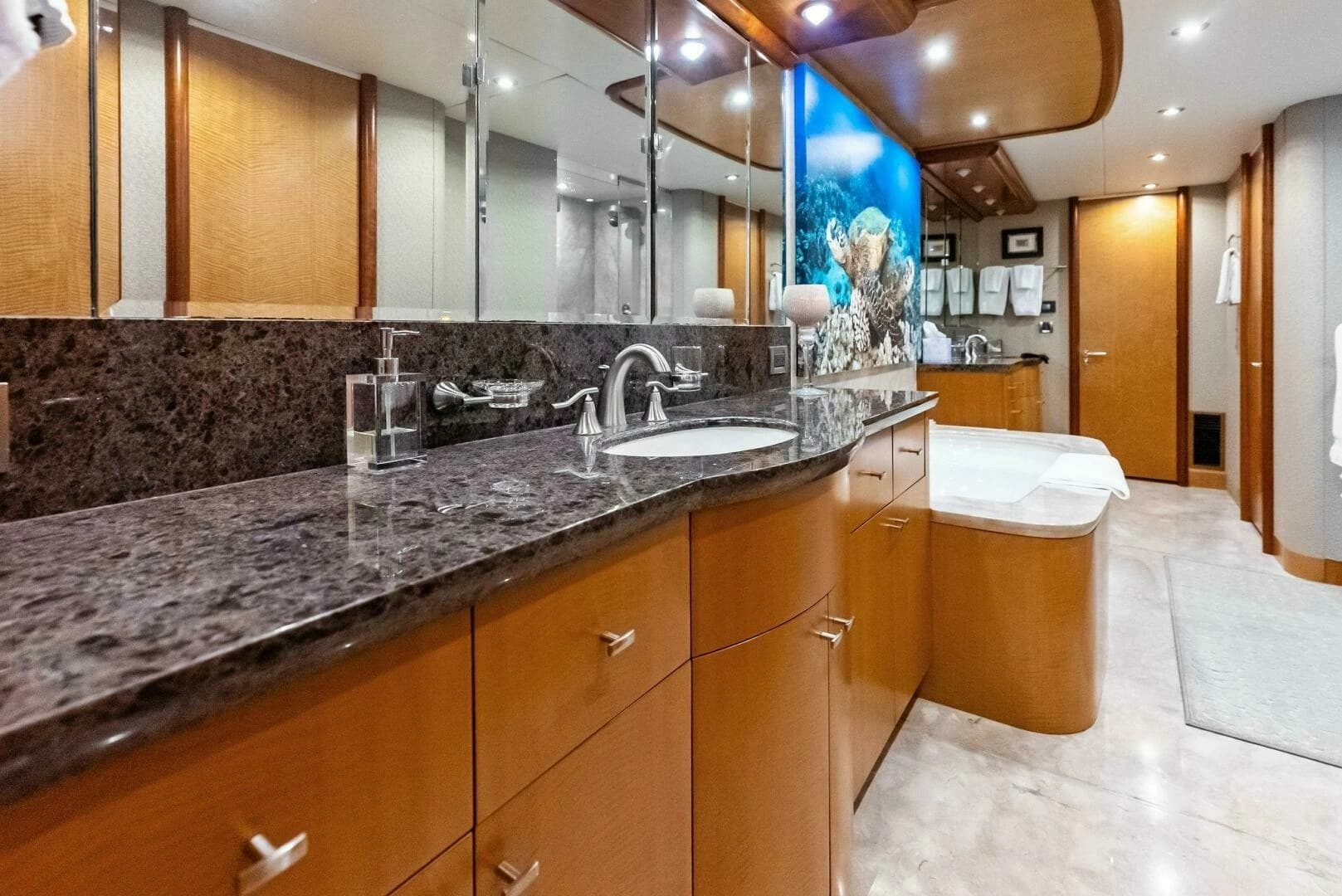 2006 Lazzara Yachts 84 Skylounge - Image 56