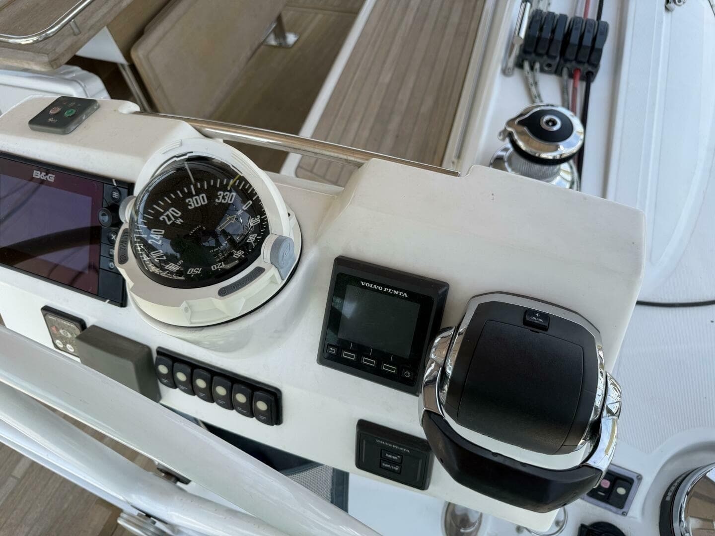 2016 Beneteau Oceanis 60 - Image 38