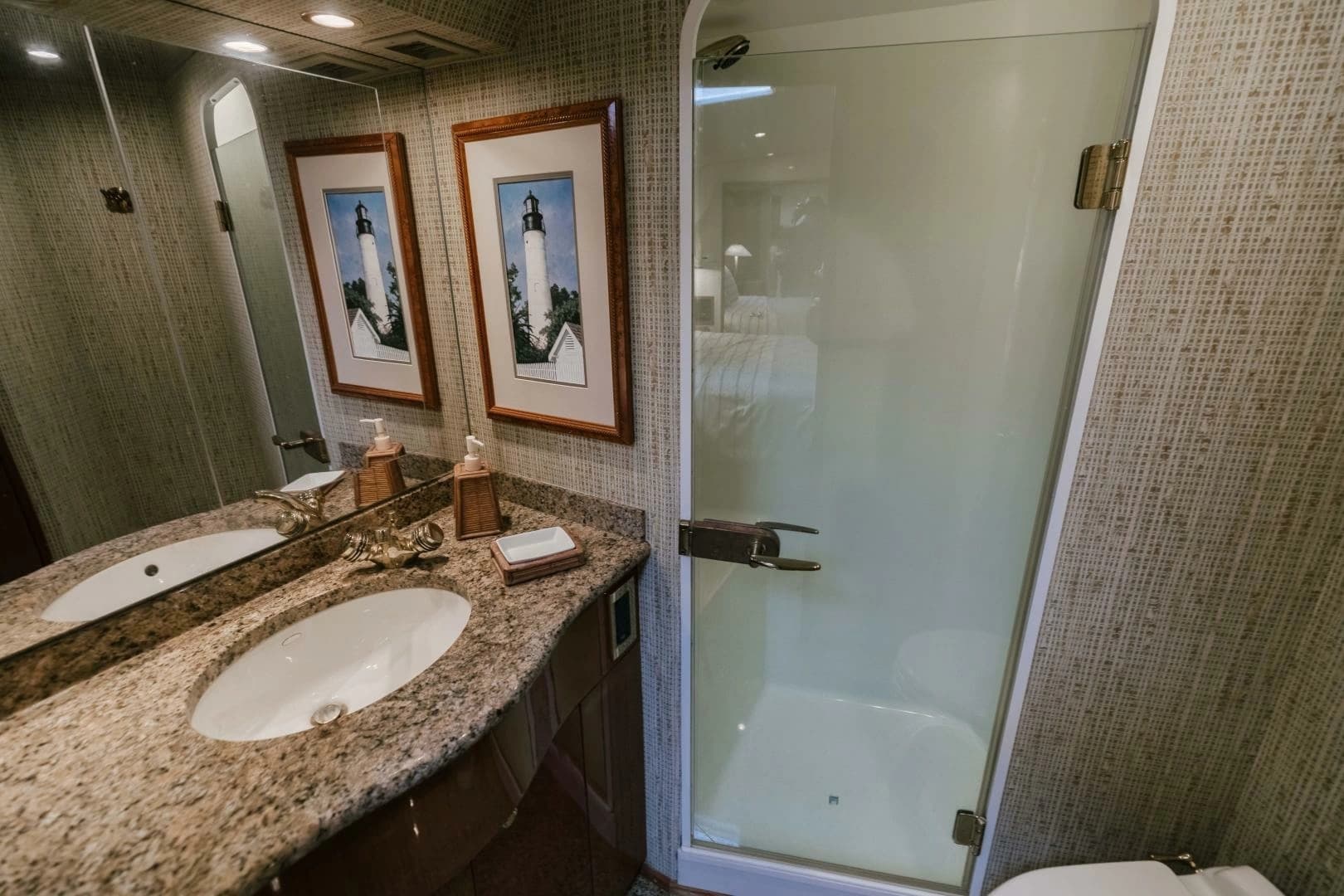 2003 Viking 56 Convertible - Image 37
