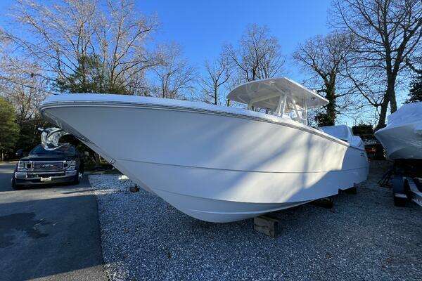 2026 Invincible 33 Catamaran - Image 1