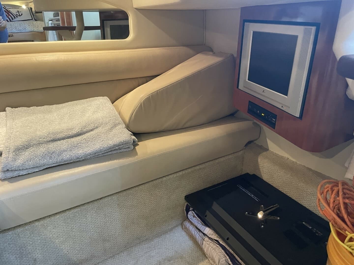 2006 Sea Ray 360 Sundancer - Image 24