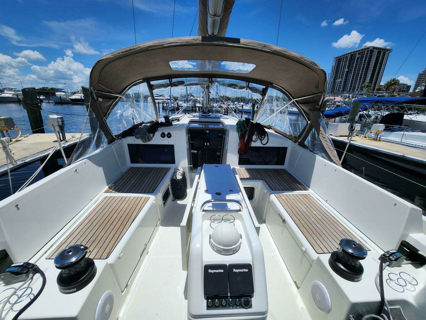 2023 Jeanneau Sun Odyssey 440 - Image 3