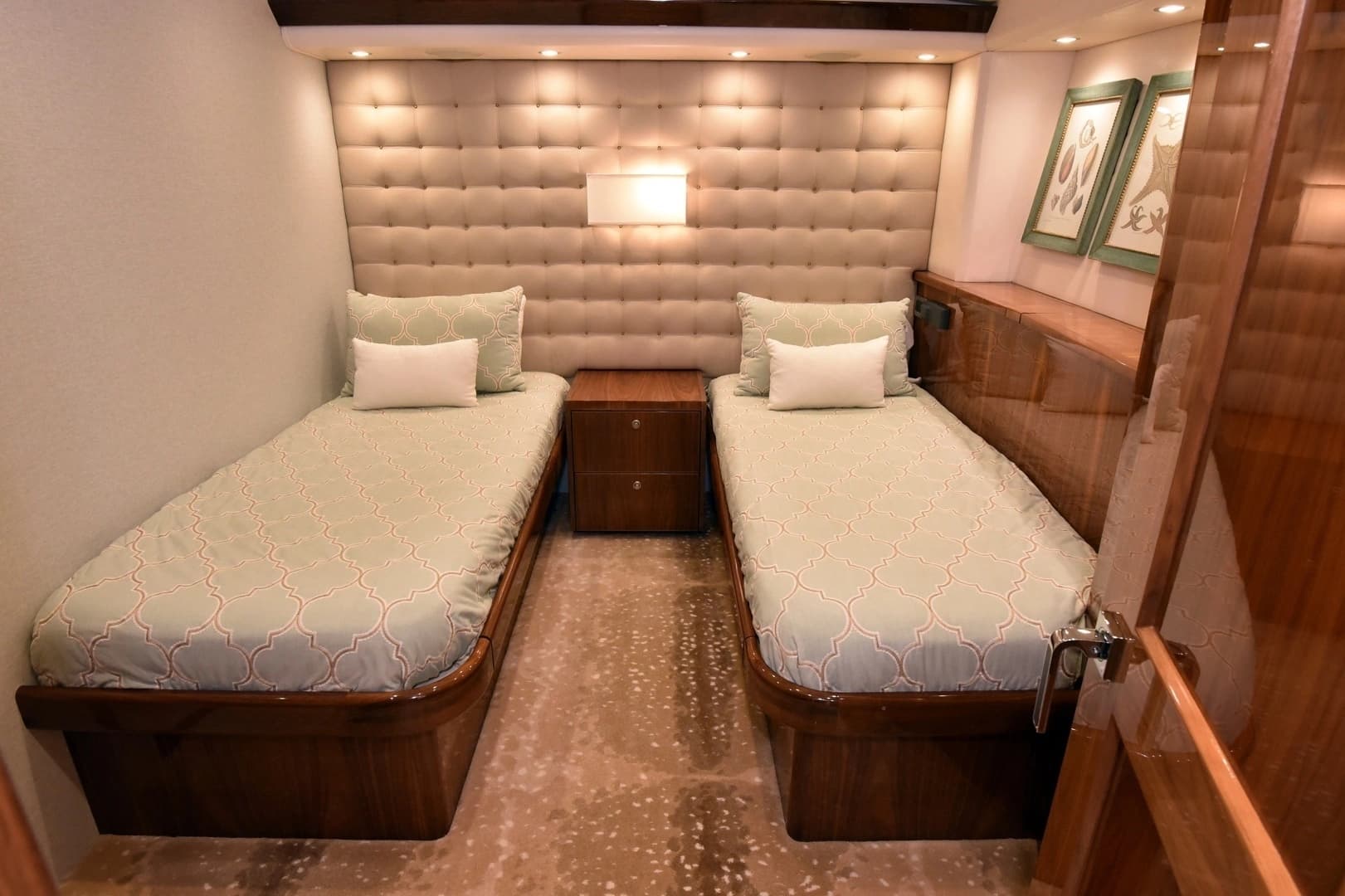 2019 Viking 80 Skybridge - Image 46
