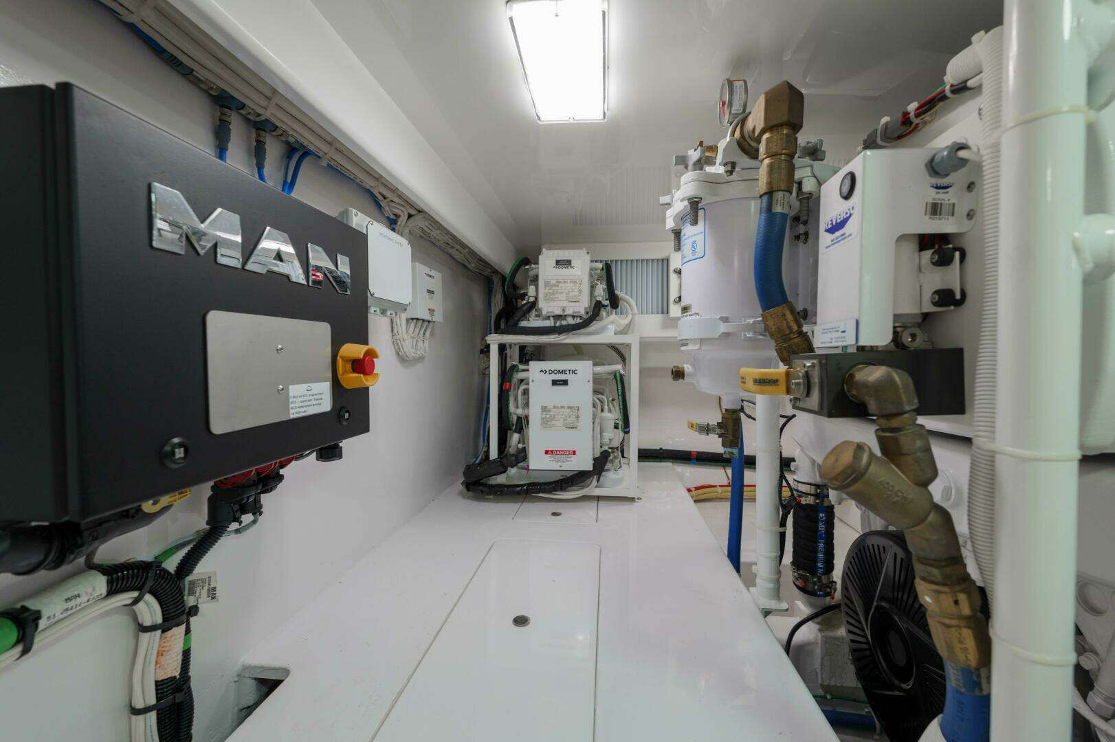 2023 Viking 54 Convertible - Image 49