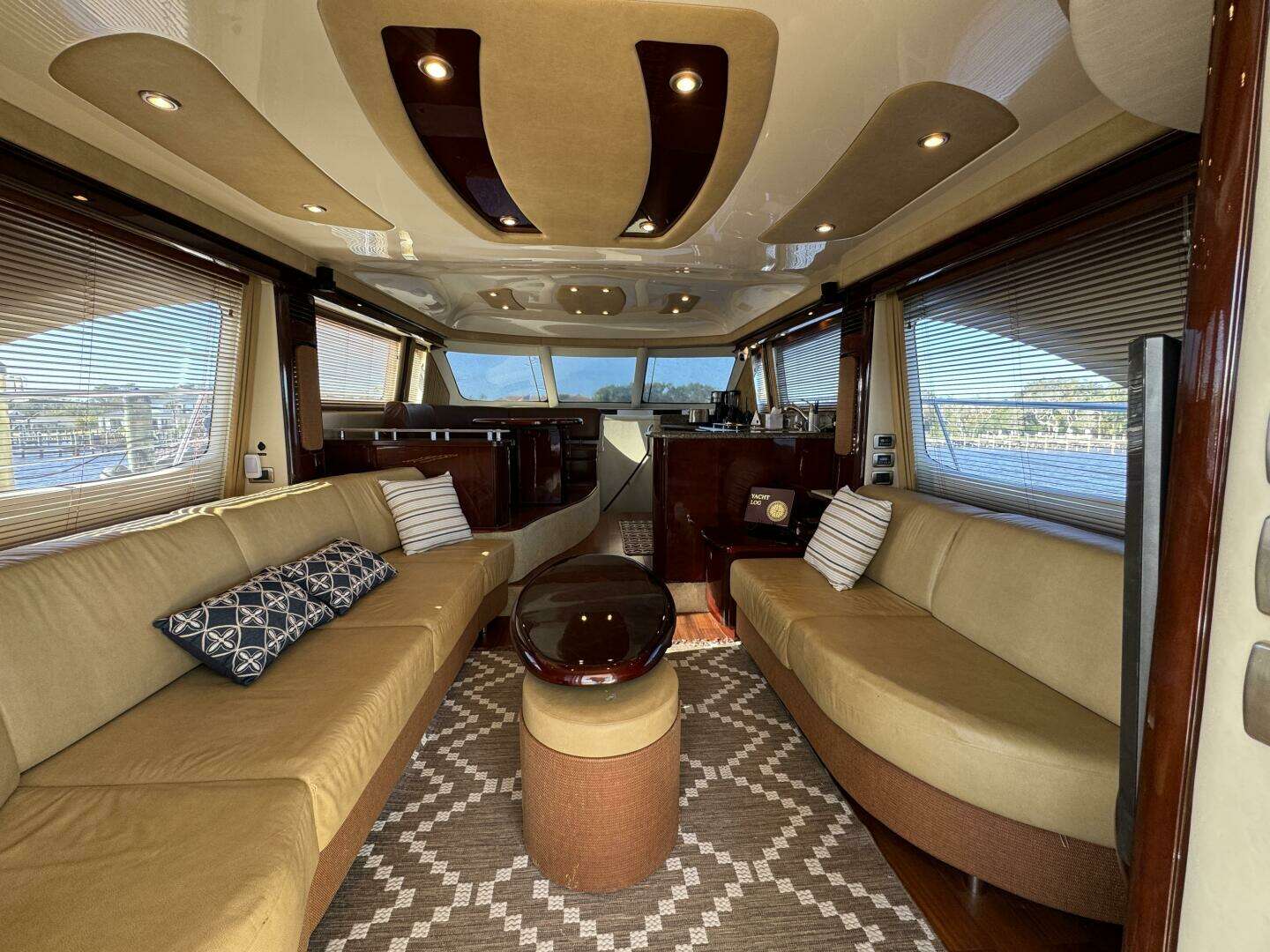 2007 Sea Ray 58 Sedan Bridge - Image 24