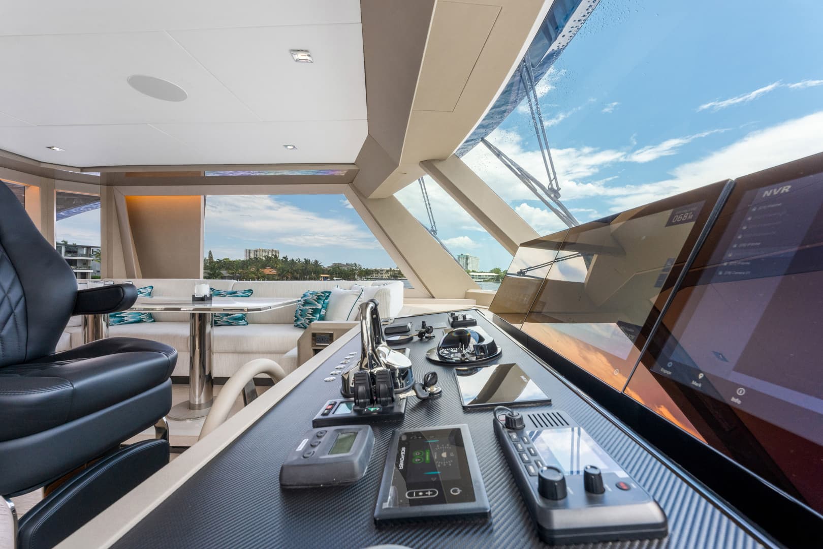 2023 Ocean Alexander 27R - Image 44