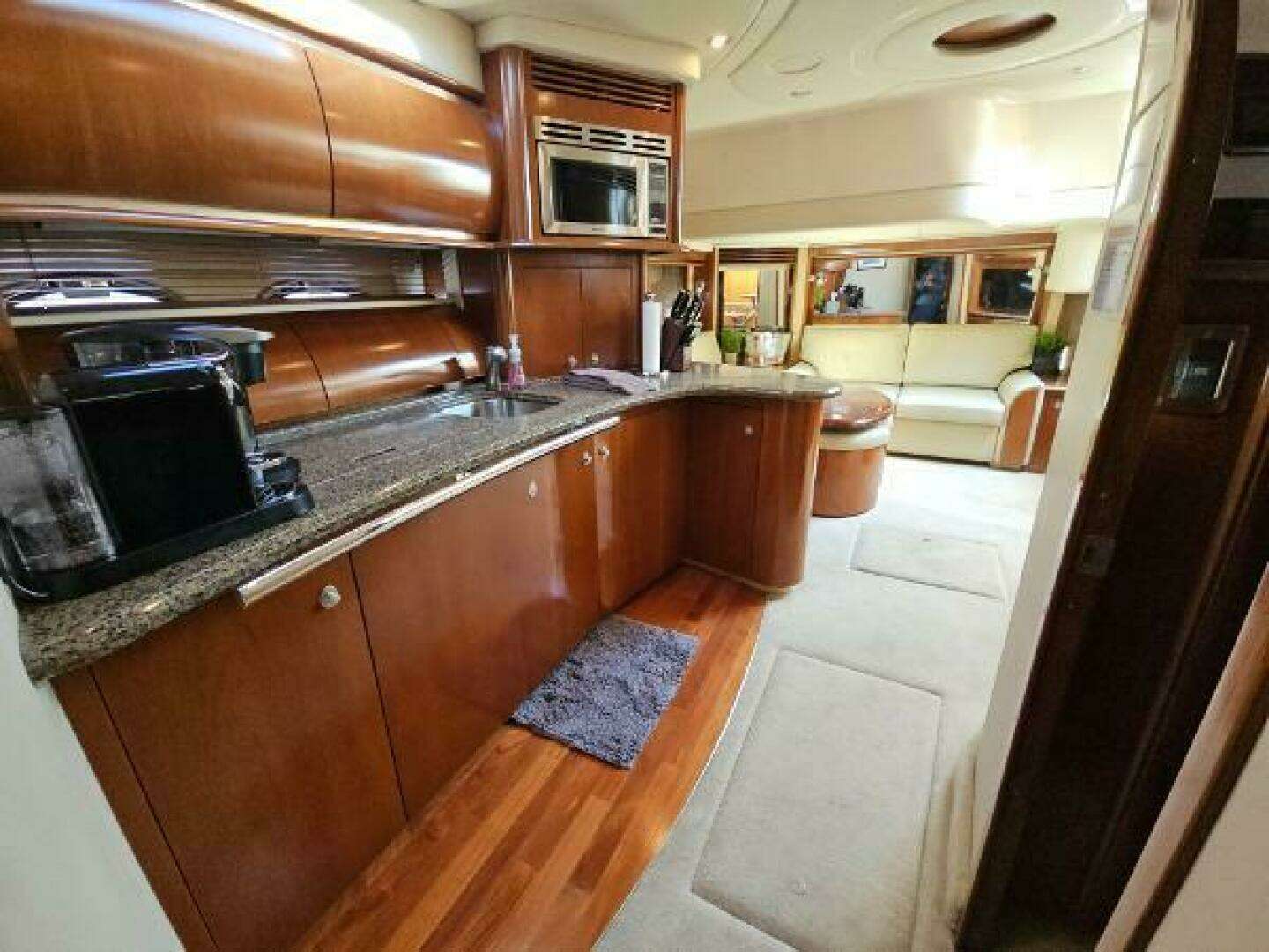 2005 Sea Ray 500 Sundancer - Image 23