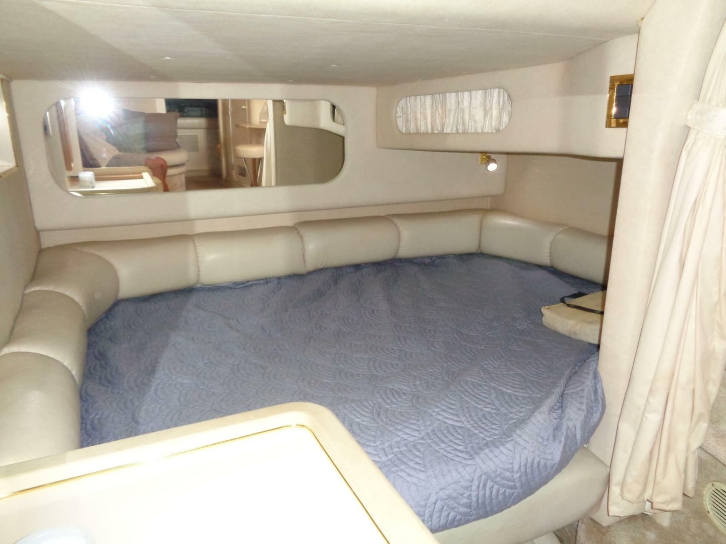 1997 Sea Ray 370 Sundancer - Image 23