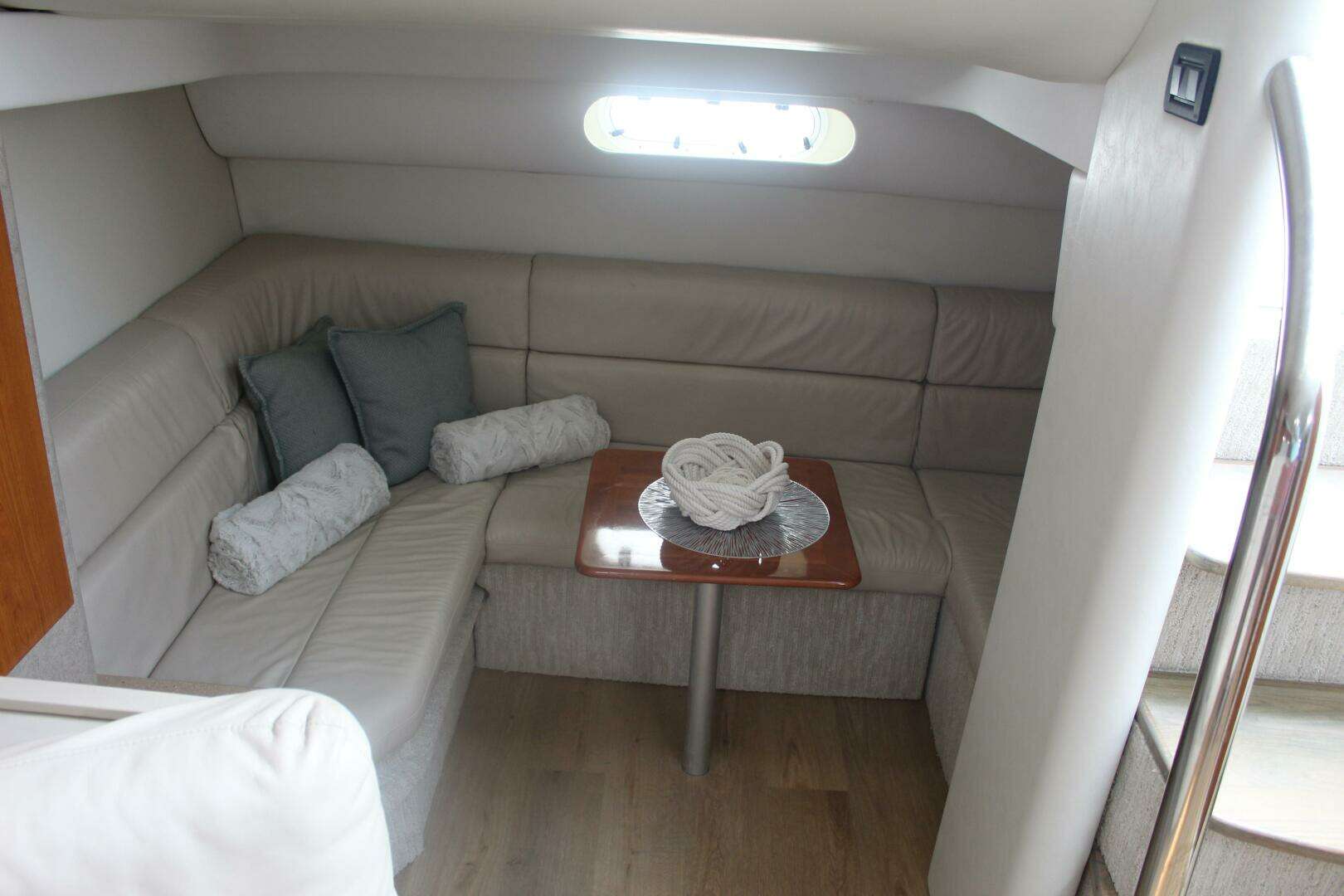2004 Formula 40 Performance Cruiser - Image 20