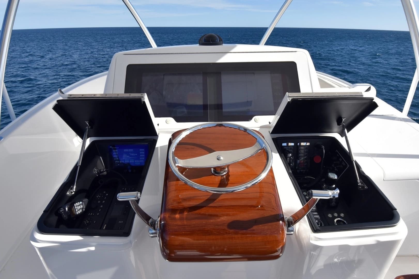 2019 Viking 80 Skybridge - Image 73