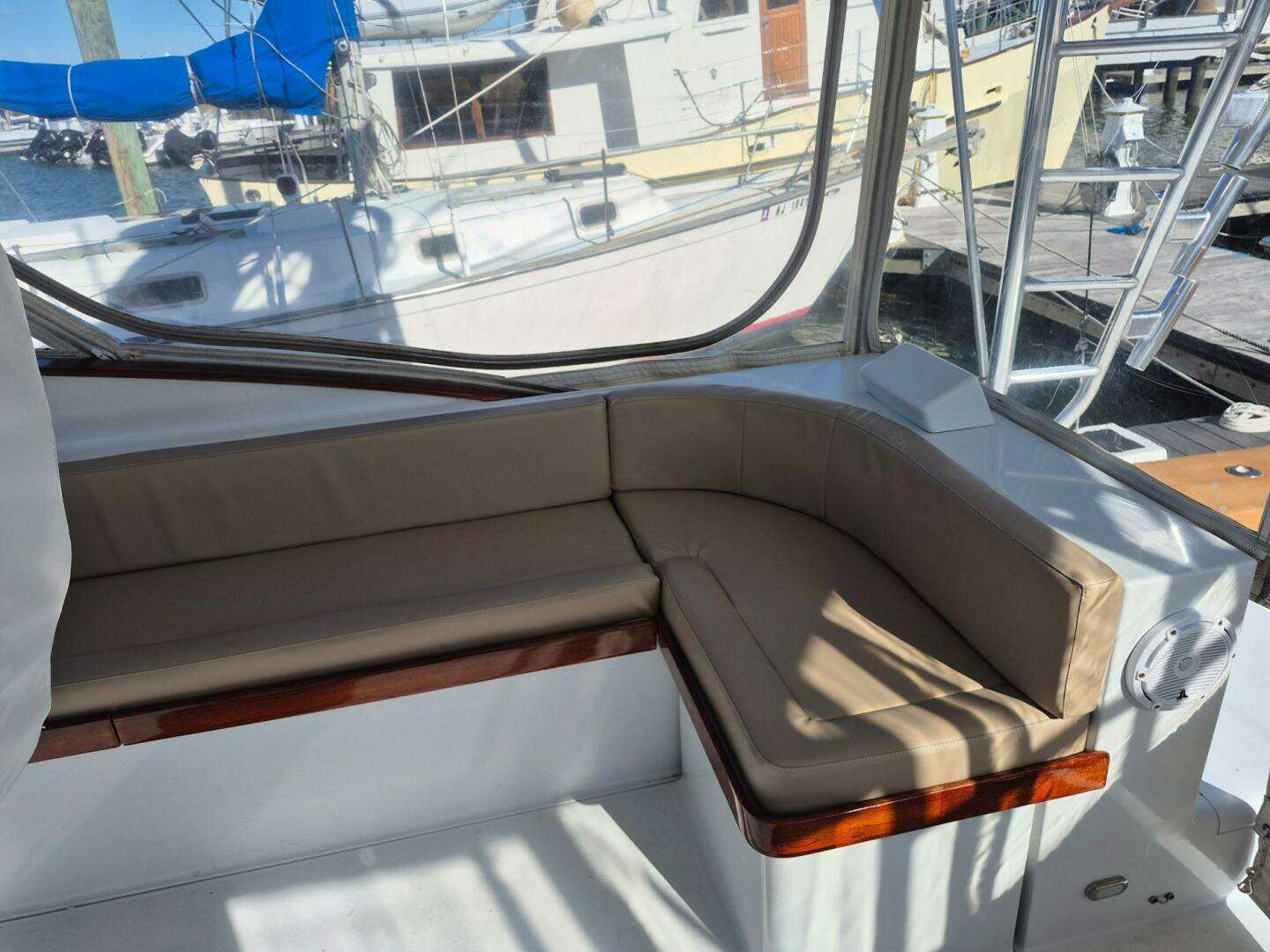 2005 Custom Carolina 40 DeSanti - Image 59