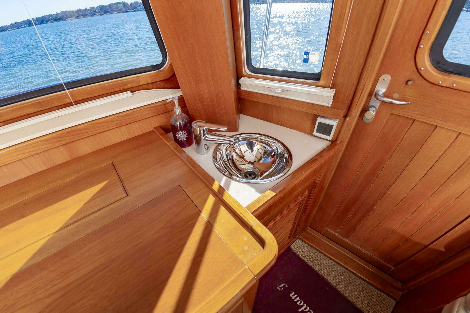 2005 Grand Banks Eastbay 49 Eastbay SX - Image 46