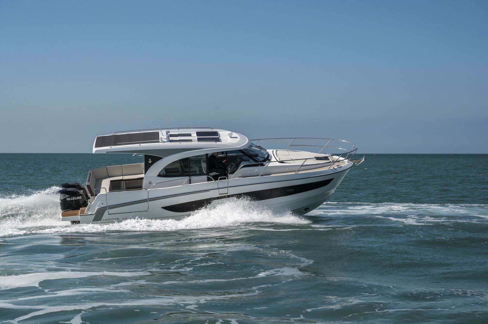 2026 Beneteau Antares 11 Softtop - Image 3