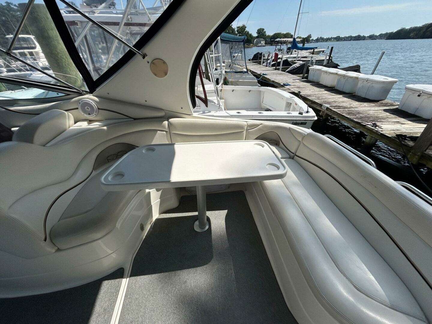 2001 Wellcraft 3700 Martinique - Image 11