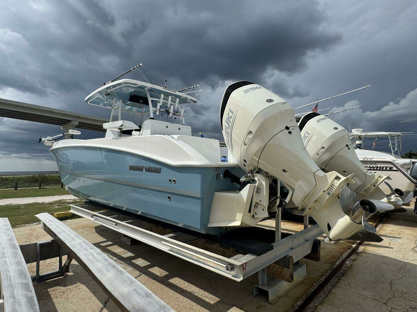 2021 Twin Vee — - Image 22