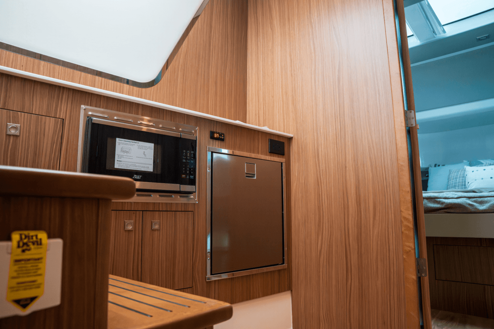 2026 Cruisers Yachts 50GLS OB - Image 35