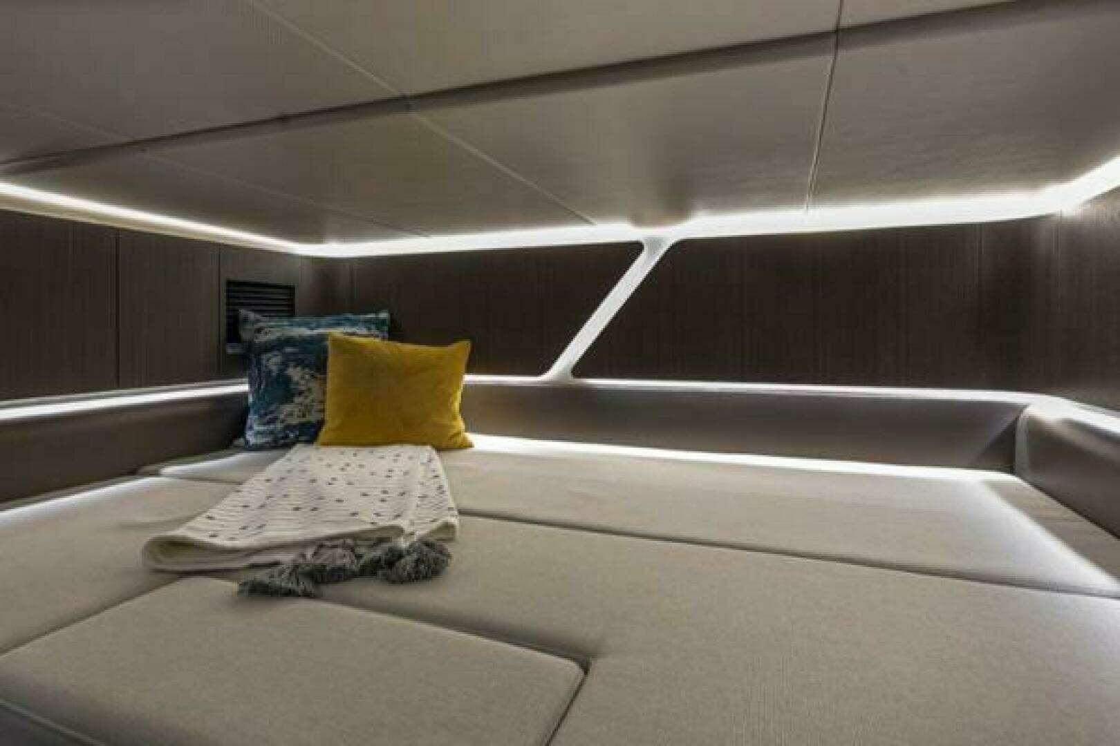 2022 Galeon 325 GTO - Image 19