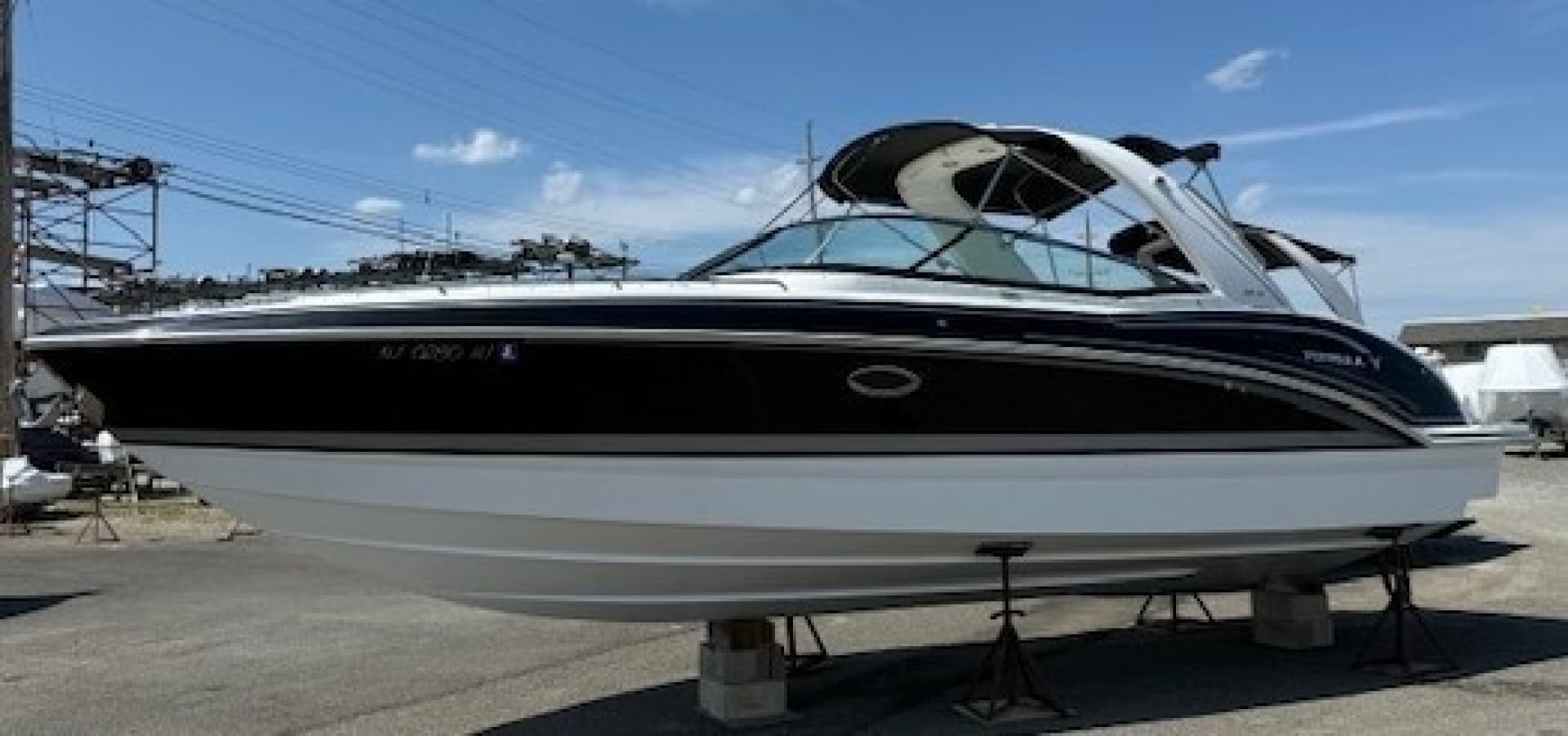 2015 Formula 310 Bowrider - Image 2