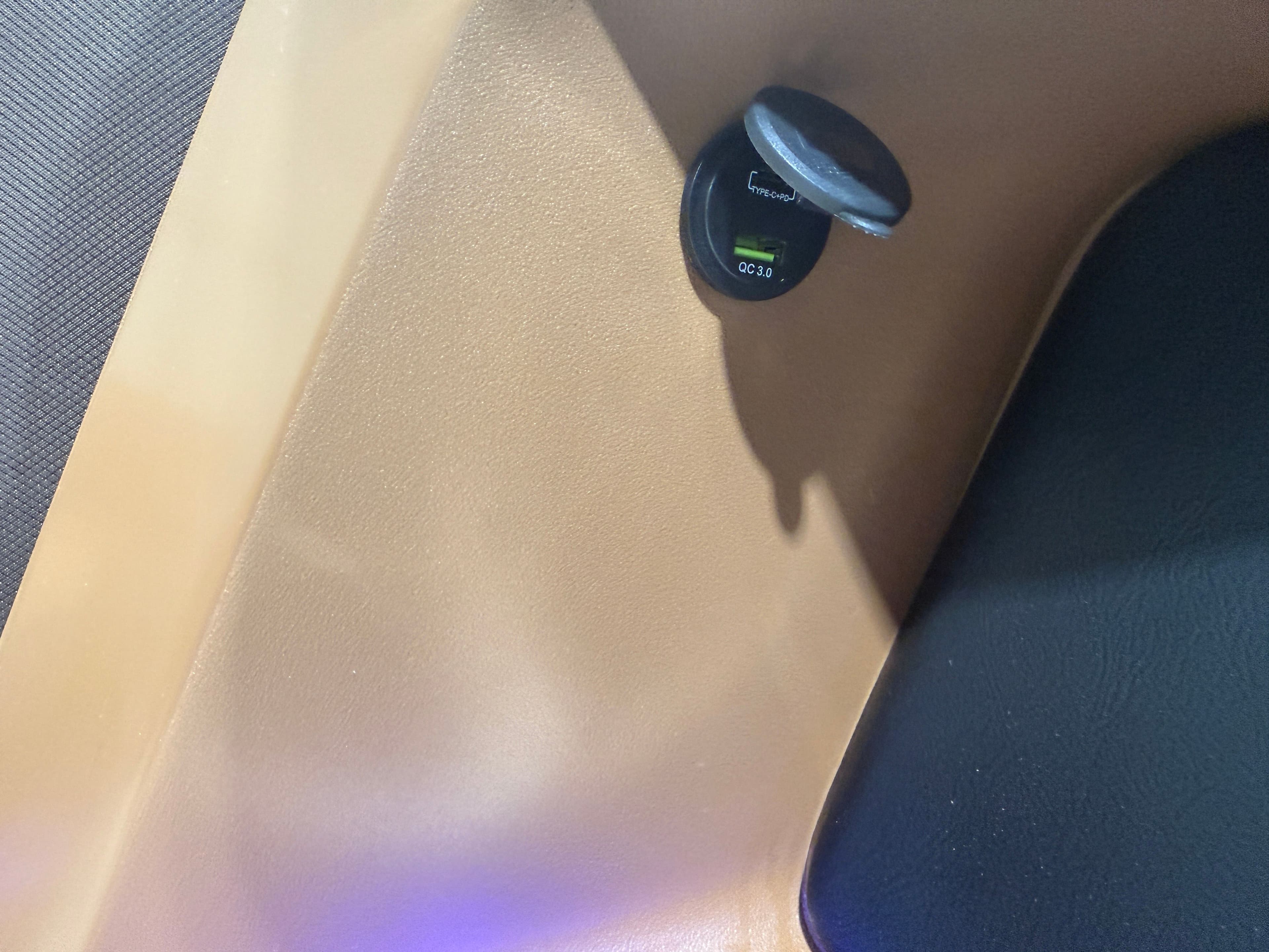 2026 Tahoe LTZ 200HP Quad Lounge Shift SS 2385 Tritoon - 32