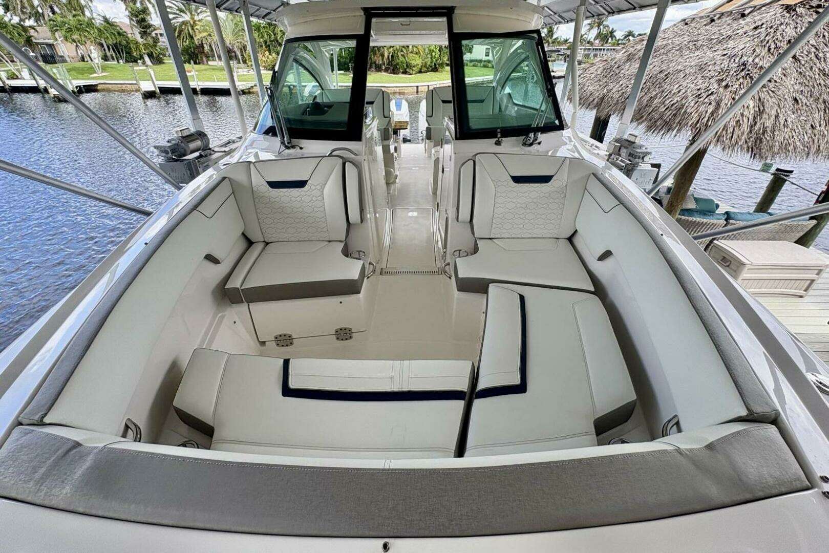 2024 Tiara Sport 34 LX - Image 19