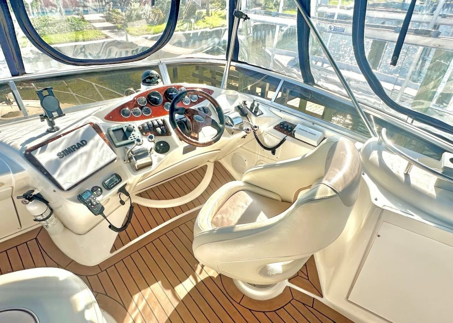 2007 Meridian 391 Motor Yacht - Image 16