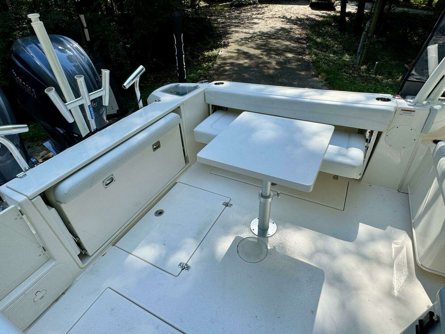 2022 Cobia 280 DC - Image 32