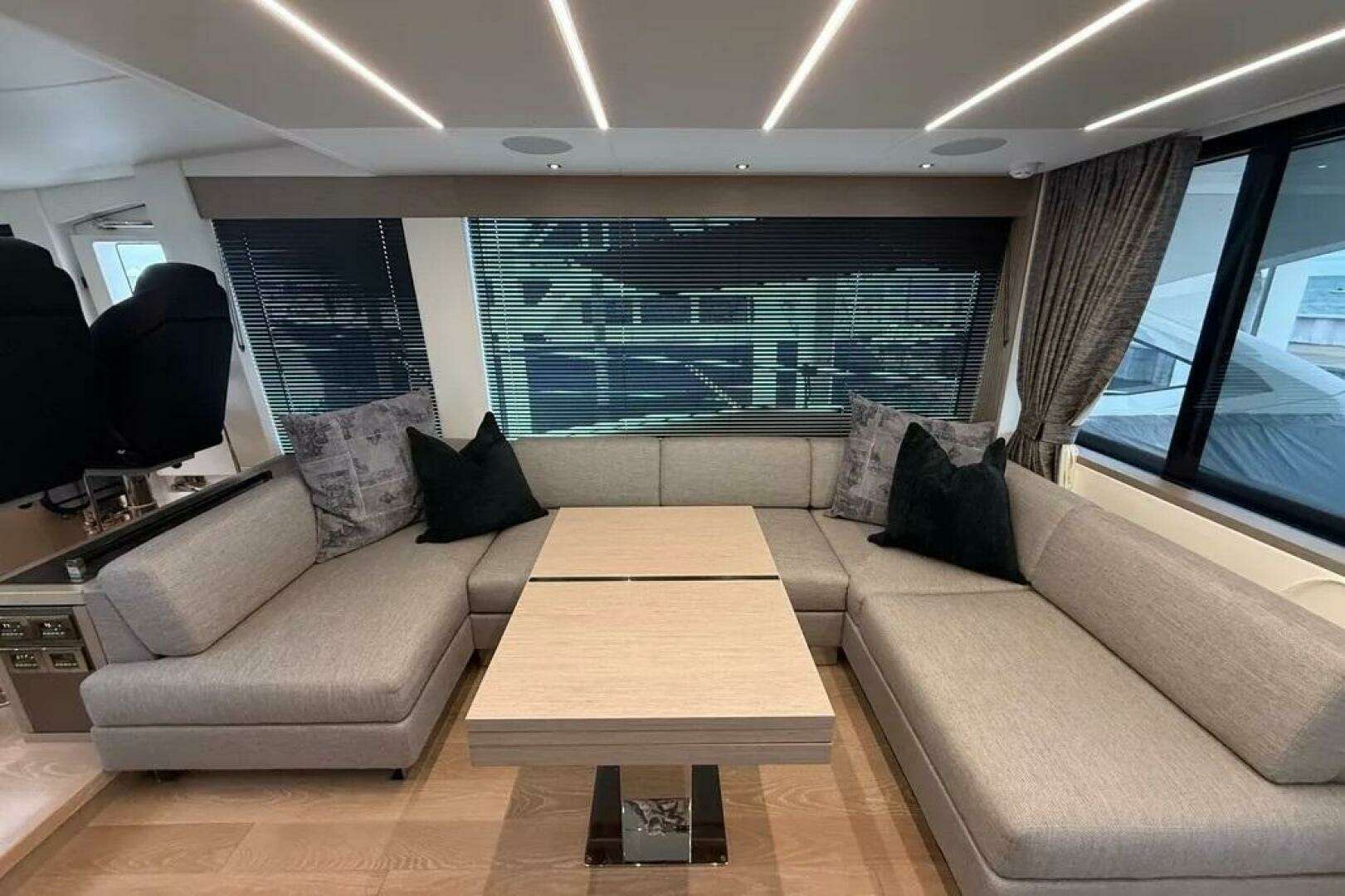 2020 Sunseeker 74 Sport Yacht - Image 4