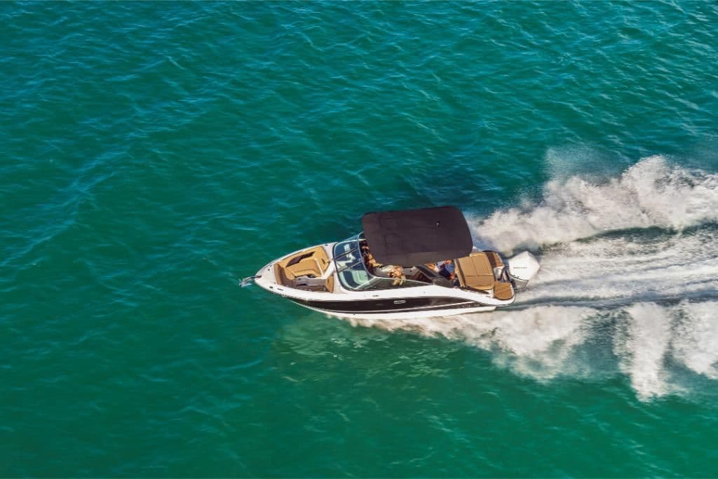 2023-Sea-Ray-SLX-260-OB-MarineMax