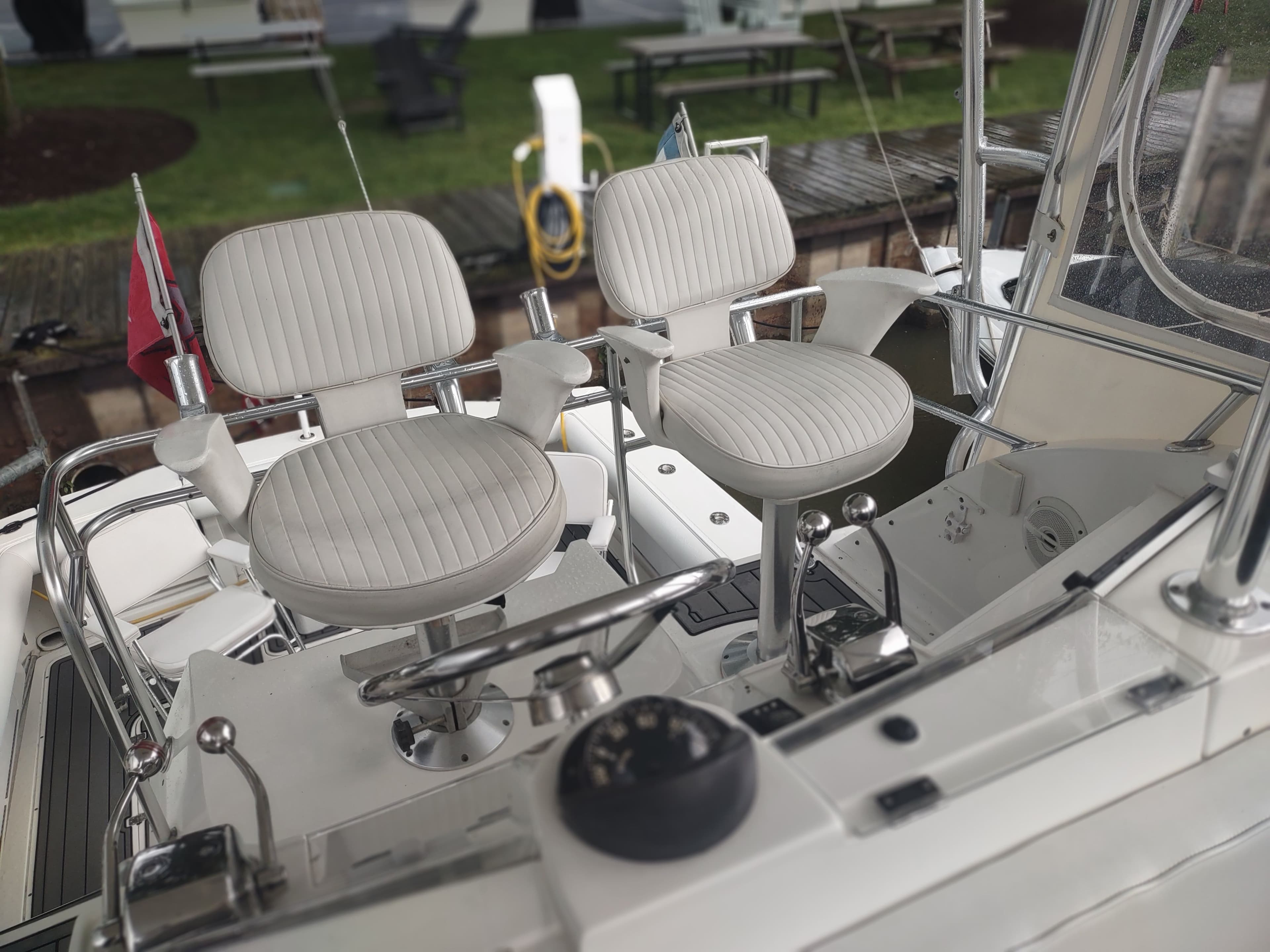 2000 Blackfin 33 - 16