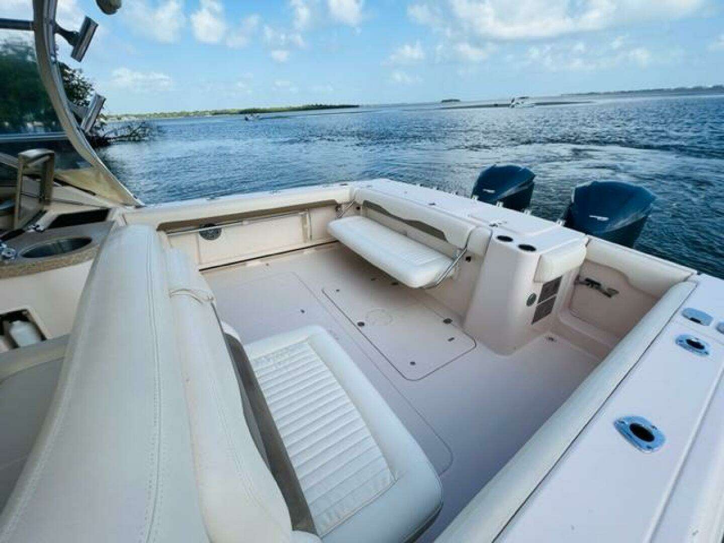 2014 Grady-White Freedom 335 - Image 35