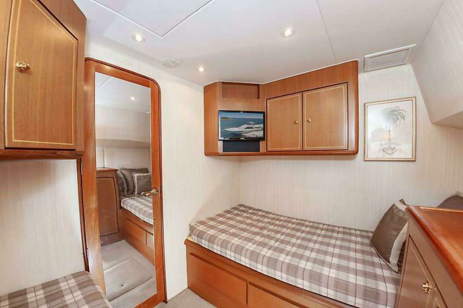 2003 Ocean 57 Convertible - Image 52