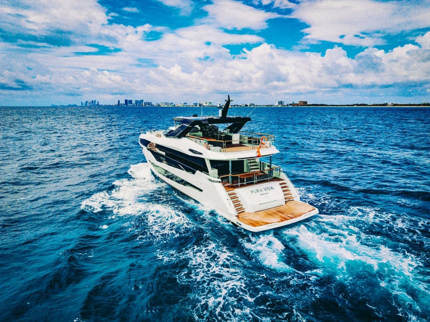 2024 Sunseeker Sunseeker 100 Yacht - Image 7