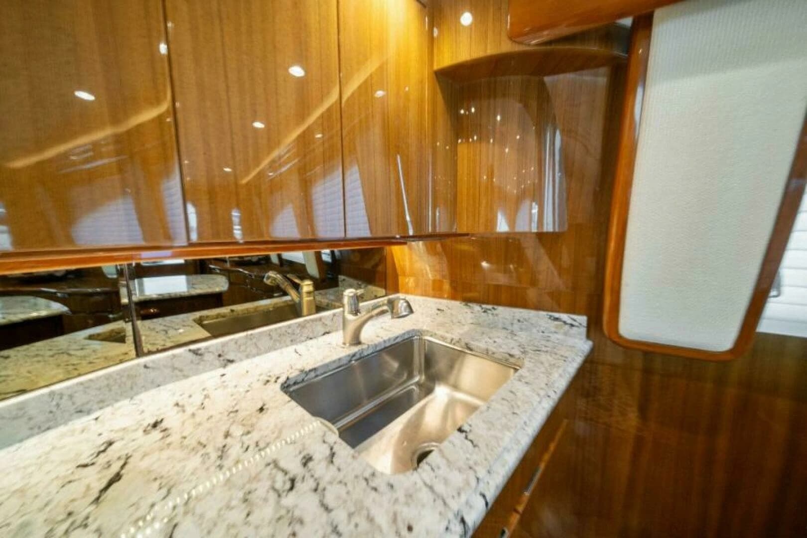 2016 Viking 55 Convertible - Image 14