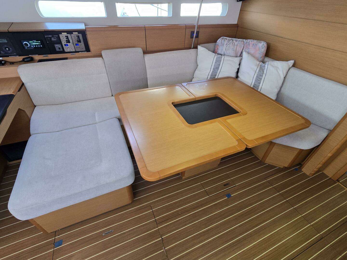 2012 Jeanneau 509 - Image 46