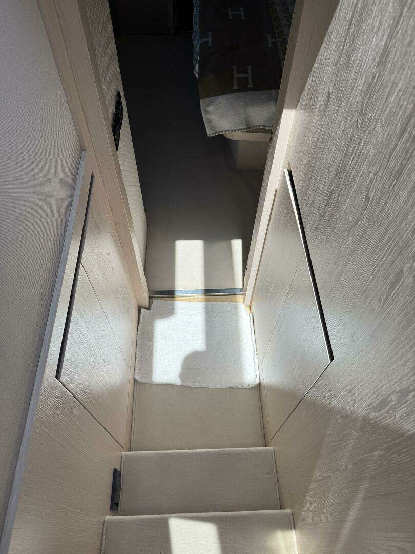 2018 Azimut 66 Flybridge - Image 51