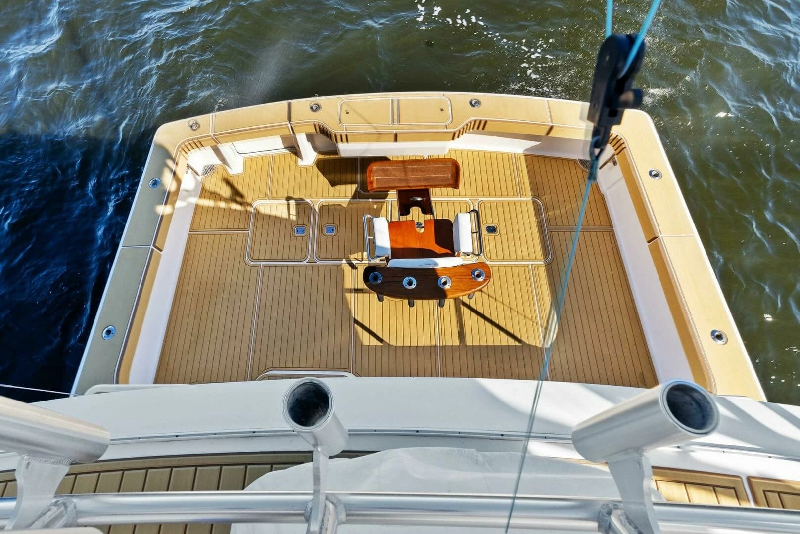 2002 Viking 65 Convertible - Image 7