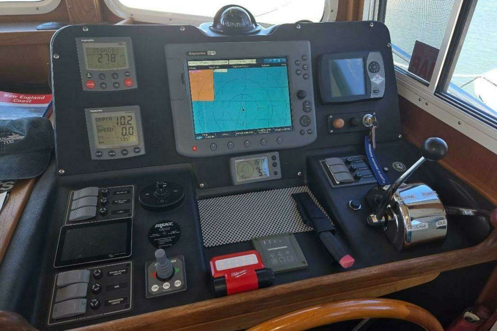 2005 American Tug 34 Pilothouse - Image 4