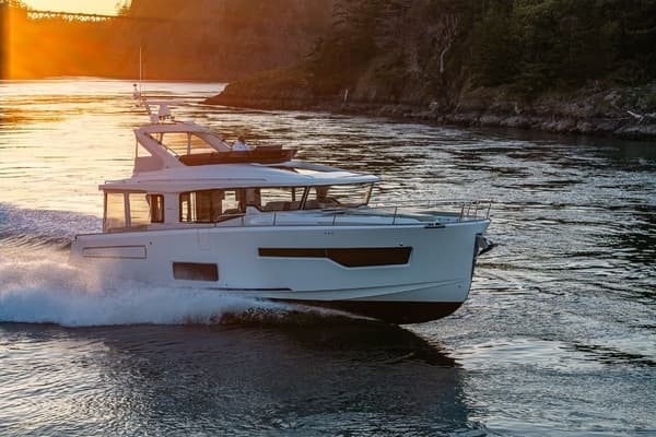 2027 Nimbus 495 Flybridge