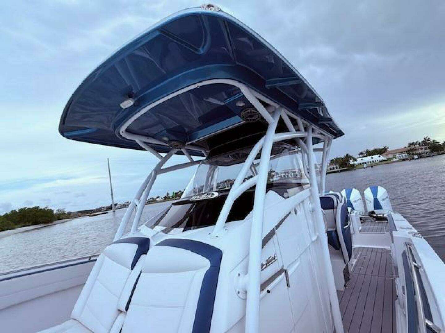 2022 Nor-Tech 390 Sport Center Console - Image 33