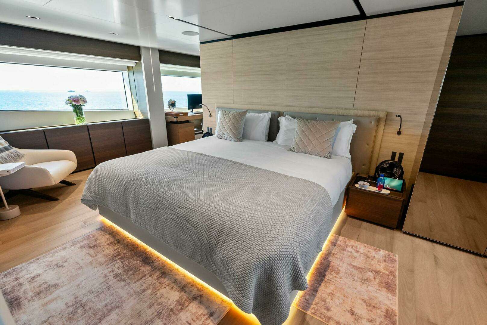 2023 Custom Line 33 Navetta - Image 57
