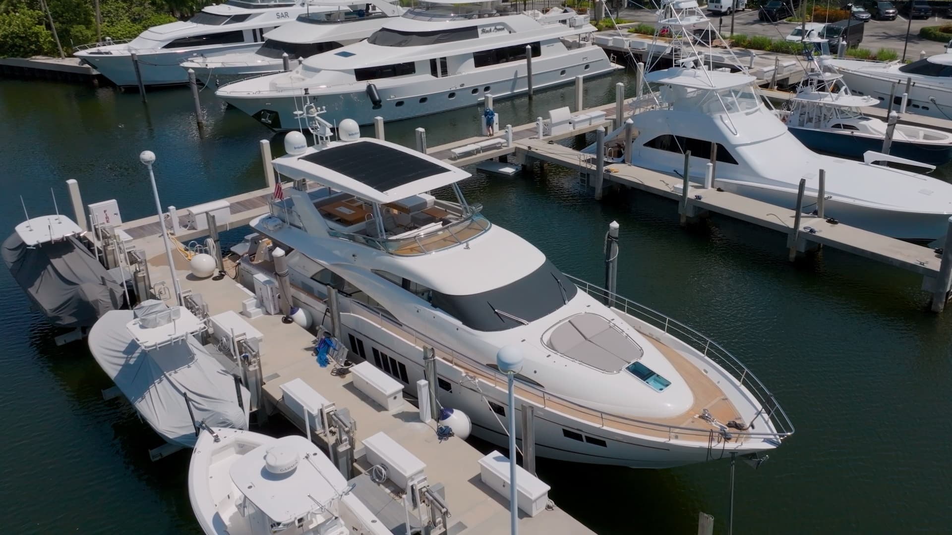 2014 Fairline Squadron - Image 4