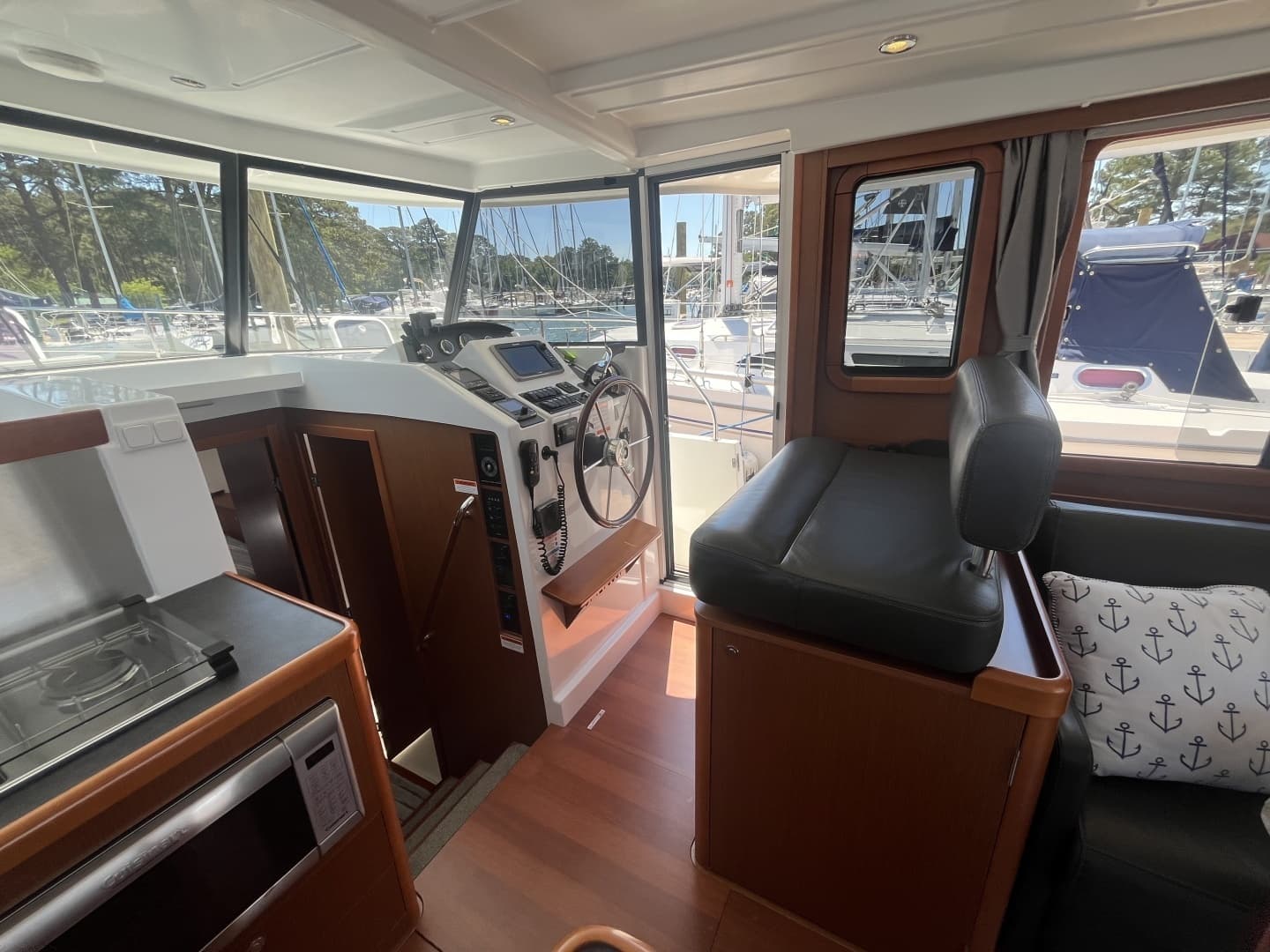 2015 Beneteau Swift Trawler 34 - Image 28