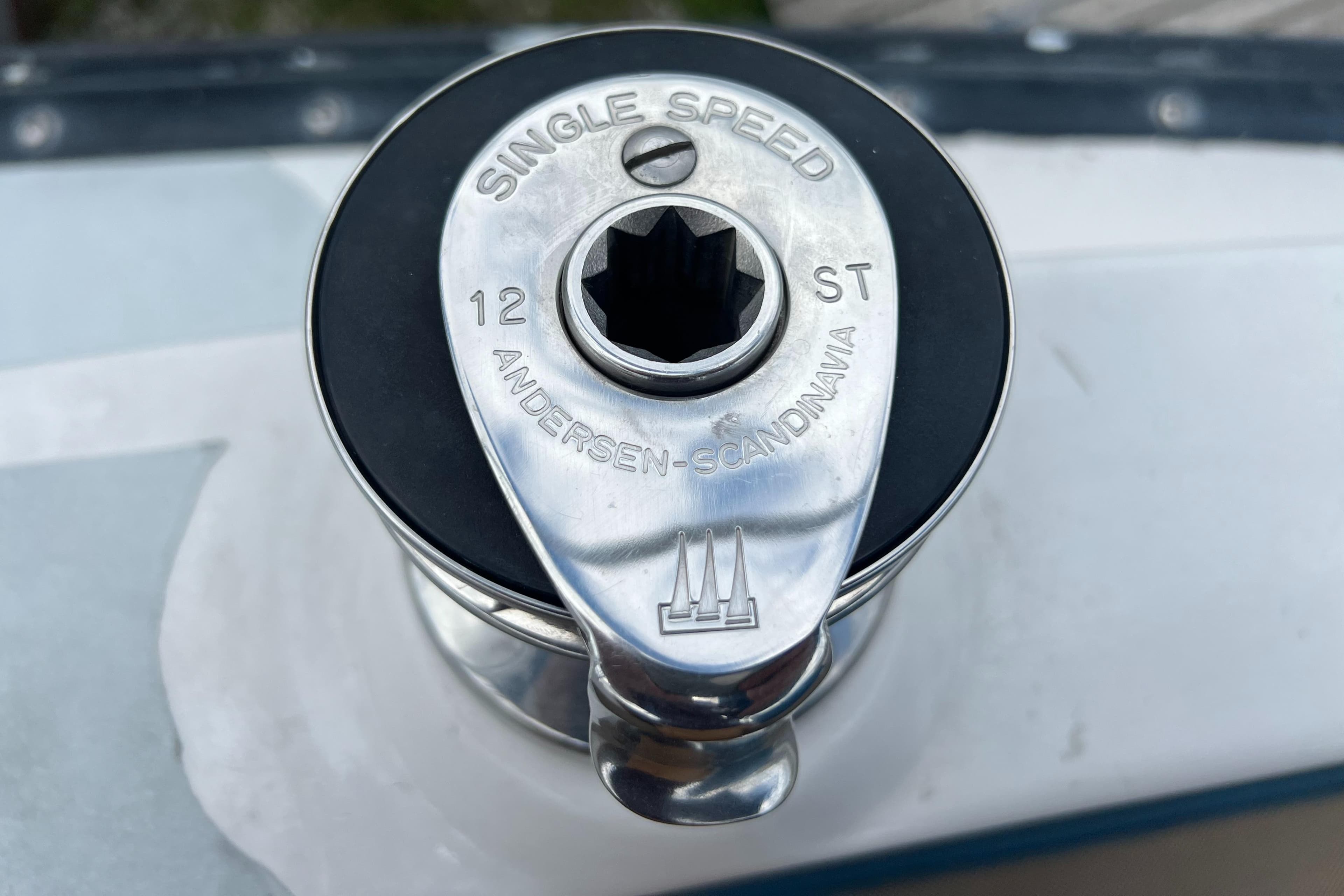 Single speed winch on a 1983 Hunter 27 sailboat.