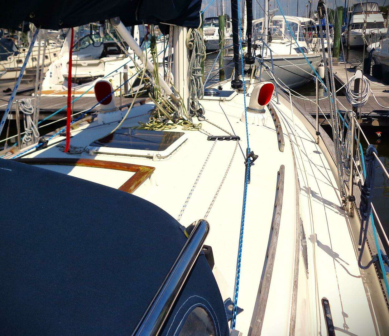 1995 Pacific Seacraft 37 - Image 8